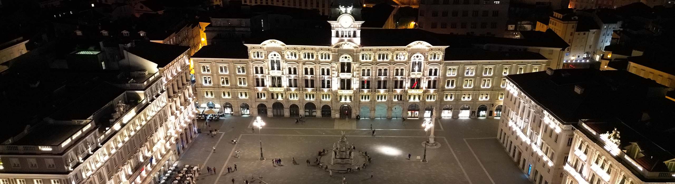 Piccoli Gesti, Grandi Crimini